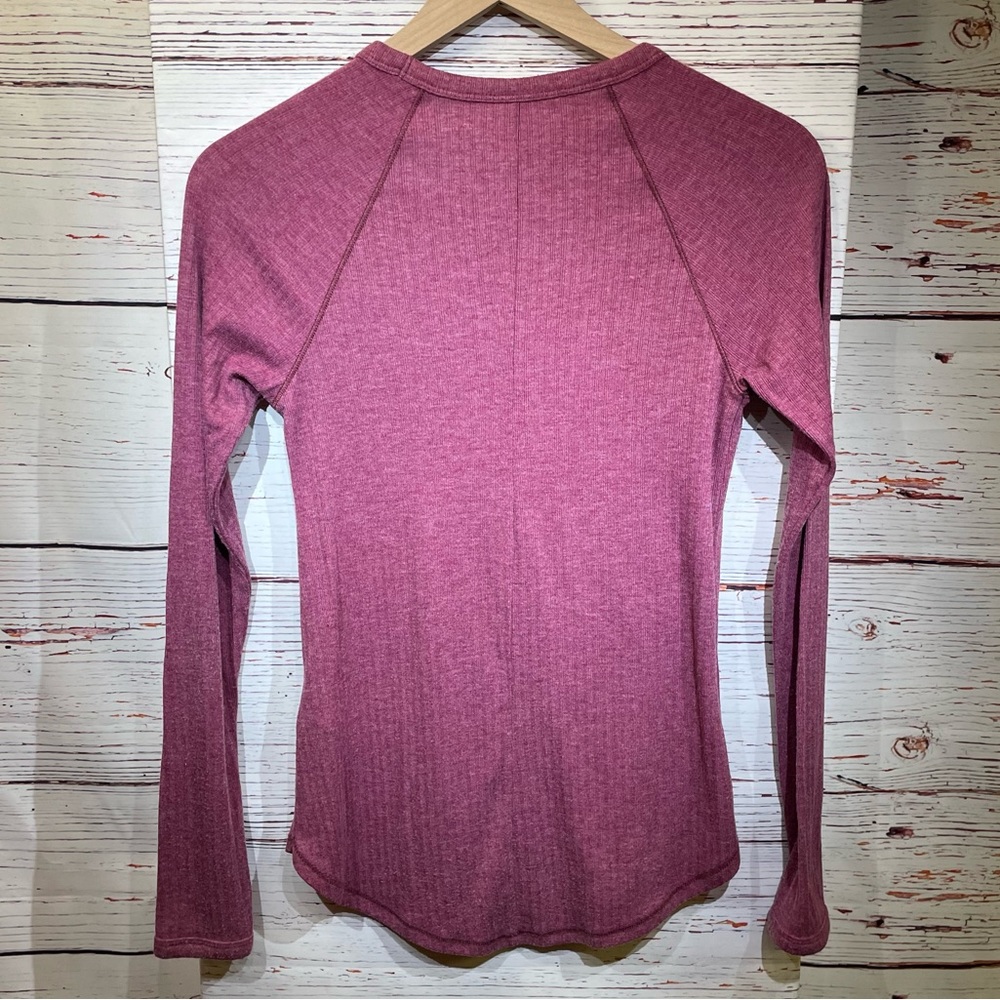 Hollister Women's Red Ribbed Long Sleeve Tee - size S - Picture 5 of 5